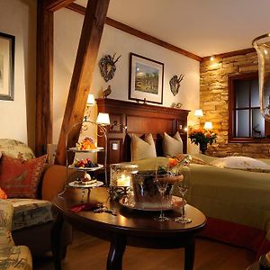Deluxe Zimmer mit Kingsize-Bett